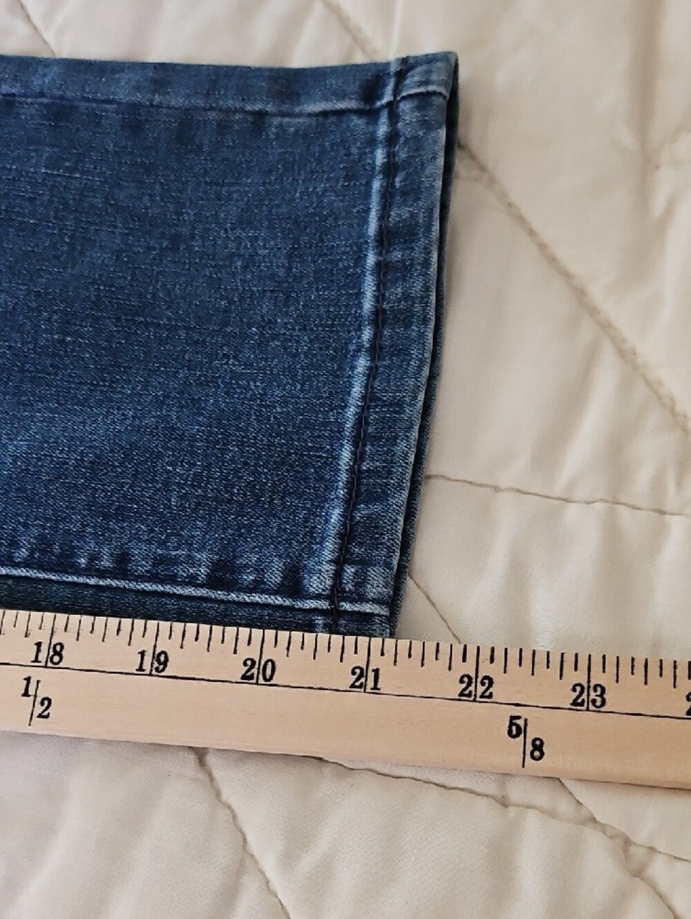 Judy Blue Pull-Up Skinny Fit Capri - Size 7/28 - Picture 5 of 9